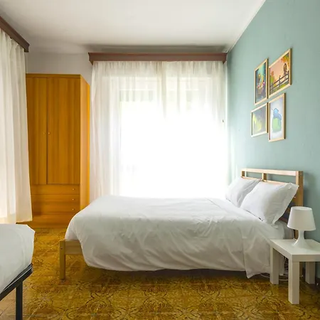 Hostly-ai Due Passi Apartman *