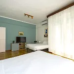 Apartment Hostly-ai Due Passi