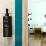 Hostly-ai Due Passi
